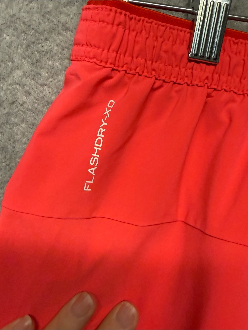 The North Face Women's Red Woven Polyester Athletic Shorts Pockets 3" Inseam SzM - Picture 11 of 11